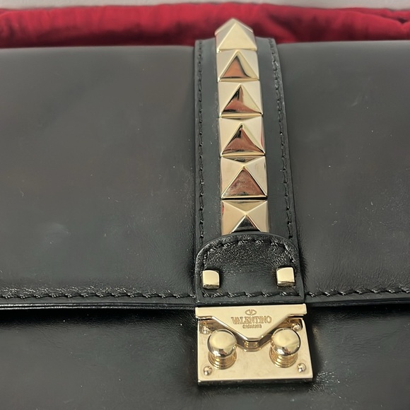 Black Leather Chain Shoulder Bag - Picture 4 of 5